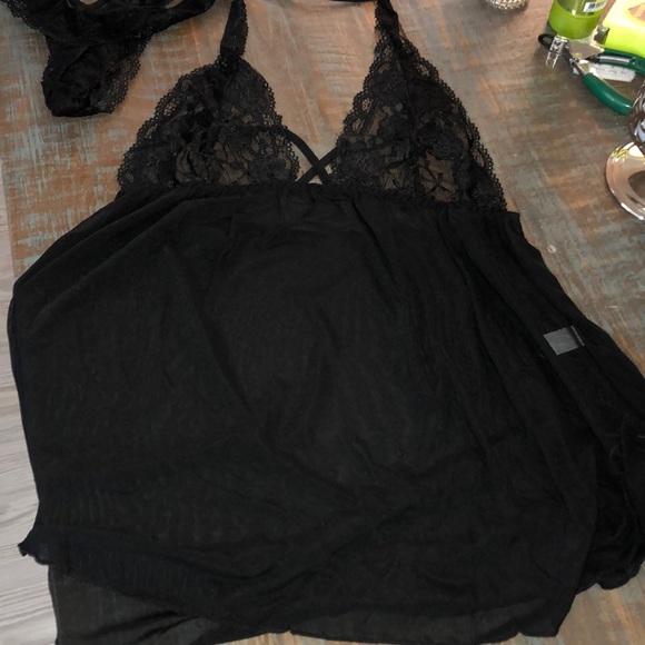 Ravishing lace tie halter nightie - Picture 5 of 8